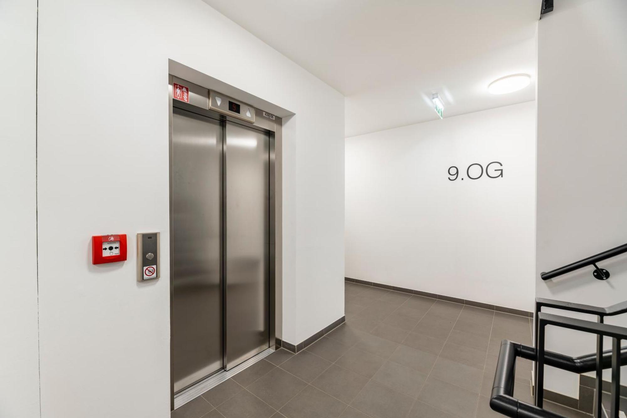 Edler Wohnraum Panoramablick 3 Sz Boxspringbetten, E-Ladestation, Kaffeevollautomat, Klima, Lift, Terrasse & 2Xtg Graz Exterior foto